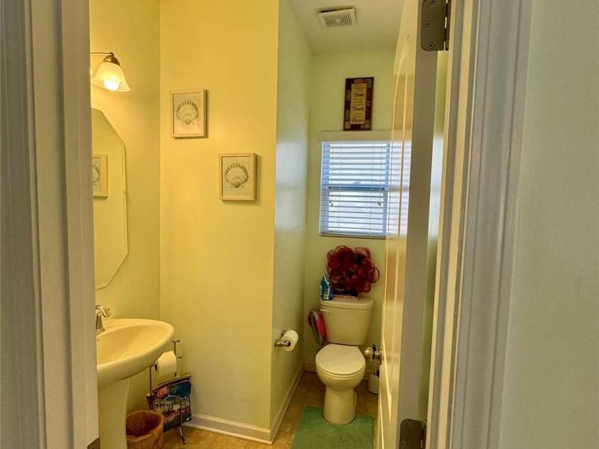 719 Mountain Quail Drive, Charlotte, NC 28216.  MLS# CAR4228004, YatesRealty ID 4253. 