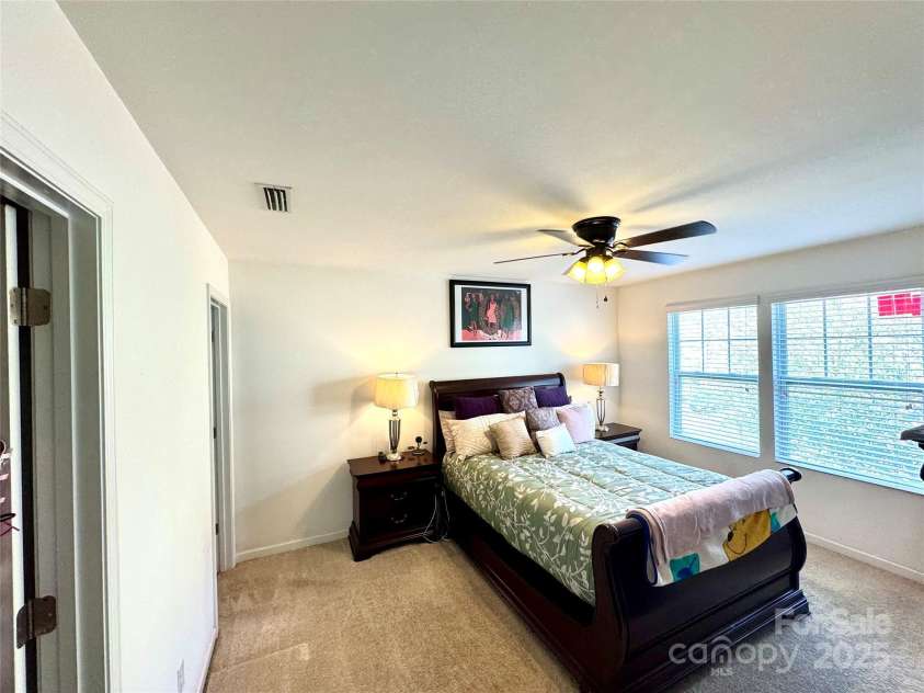719 Mountain Quail Drive, Charlotte, NC 28216.  MLS# CAR4228004, YatesRealty ID 4253. 