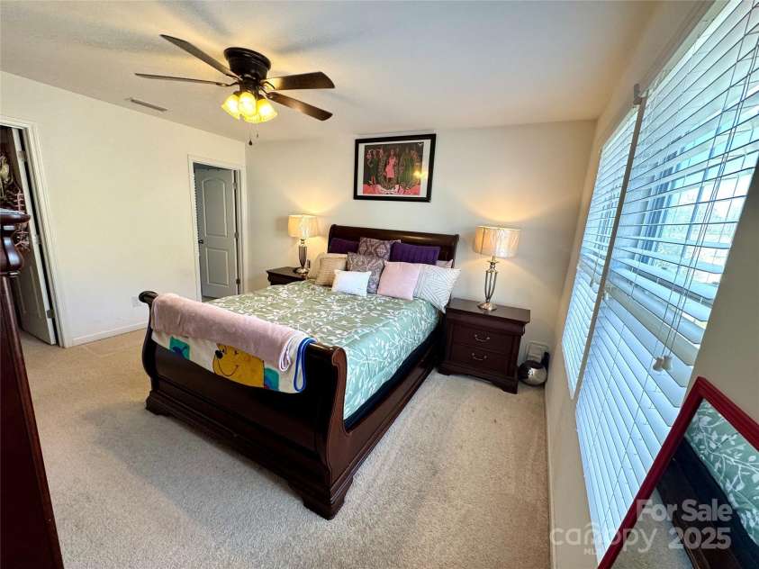 719 Mountain Quail Drive, Charlotte, NC 28216.  MLS# CAR4228004, YatesRealty ID 4253. Primary Bathroom
