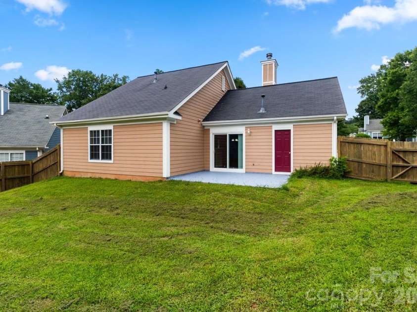 384 Cedarcroft Drive, Mooresville, NC 28115.  MLS# CAR4411146, YatesRealty ID 42530. 