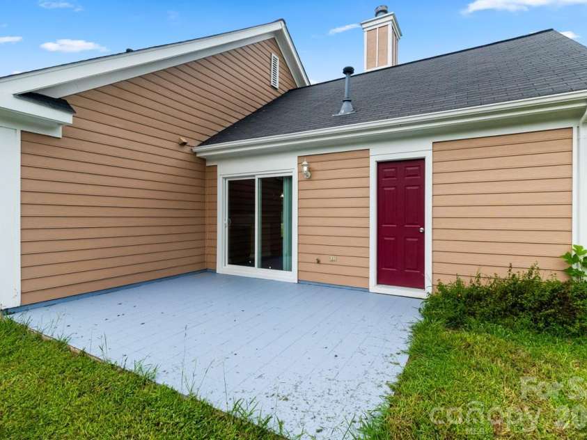 384 Cedarcroft Drive, Mooresville, NC 28115.  MLS# CAR4411146, YatesRealty ID 42530. 