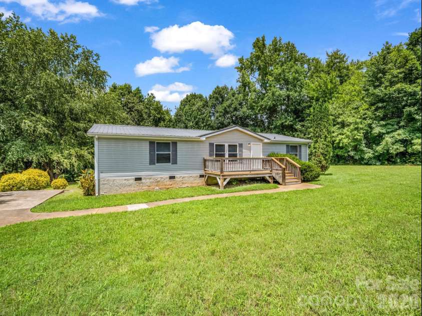 404 Newton Cole Road, Forest City, NC 28043.  MLS# CAR4408599, YatesRealty ID 42534. 