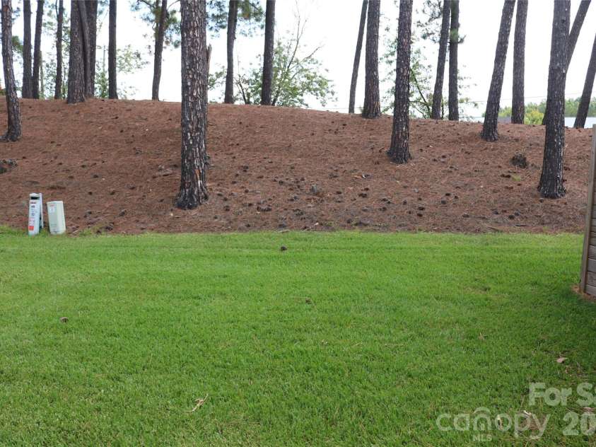 6805 Cabot Circle, Charlotte, NC 28226.  MLS# CAR4411106, YatesRealty ID 42535. 