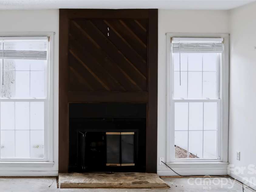 6805 Cabot Circle, Charlotte, NC 28226.  MLS# CAR4411106, YatesRealty ID 42535. 