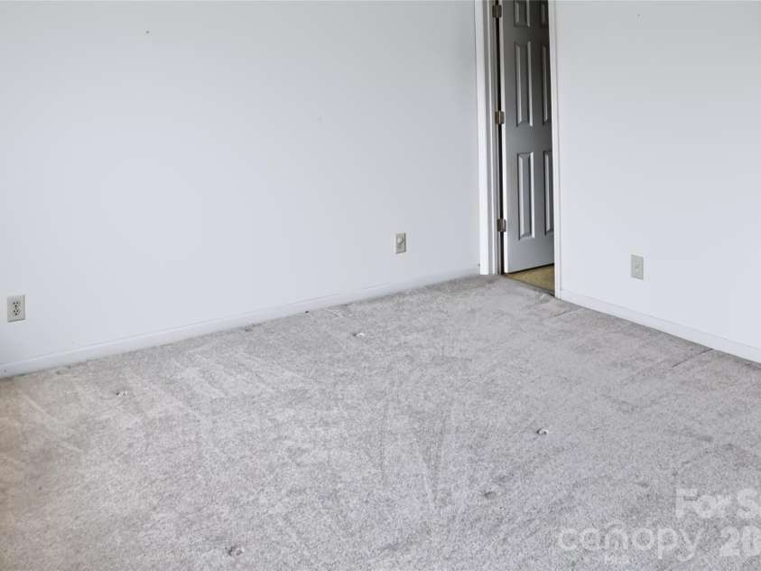 6805 Cabot Circle, Charlotte, NC 28226.  MLS# CAR4411106, YatesRealty ID 42535. 
