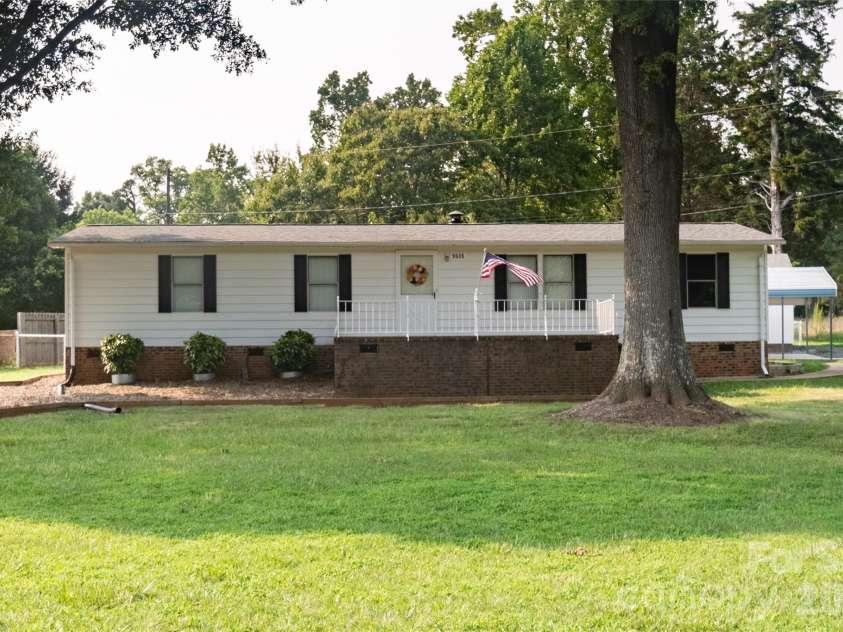 9606 Walkers Ferry Road, Charlotte, NC 28214.  MLS# CAR4409843, YatesRealty ID 42537. 
