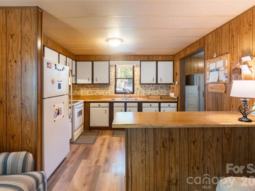 9606 Walkers Ferry Road, Charlotte, NC 28214.  MLS# CAR4409843, YatesRealty ID 42537. 