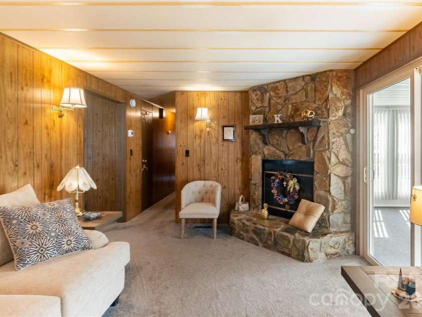 9606 Walkers Ferry Road, Charlotte, NC 28214.  MLS# CAR4409843, YatesRealty ID 42537. 