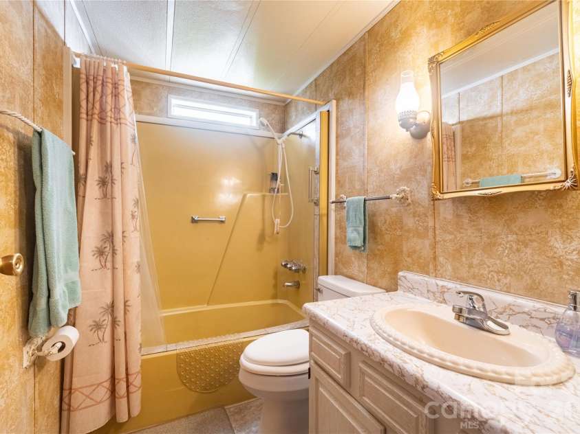 9606 Walkers Ferry Road, Charlotte, NC 28214.  MLS# CAR4409843, YatesRealty ID 42537. 