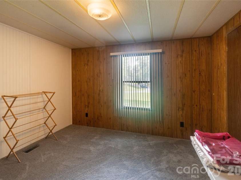 9606 Walkers Ferry Road, Charlotte, NC 28214.  MLS# CAR4409843, YatesRealty ID 42537. 