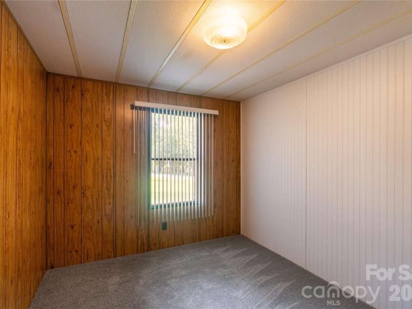9606 Walkers Ferry Road, Charlotte, NC 28214.  MLS# CAR4409843, YatesRealty ID 42537. 
