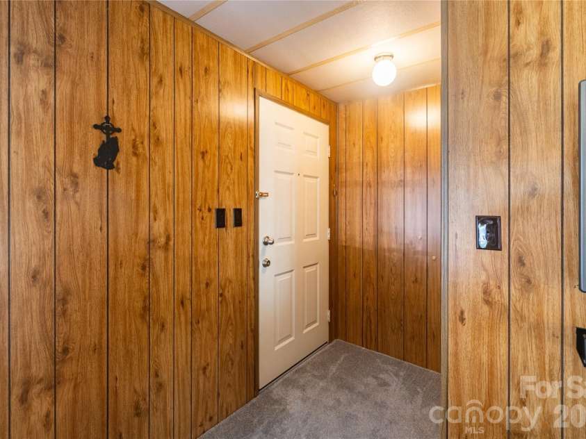 9606 Walkers Ferry Road, Charlotte, NC 28214.  MLS# CAR4409843, YatesRealty ID 42537. 