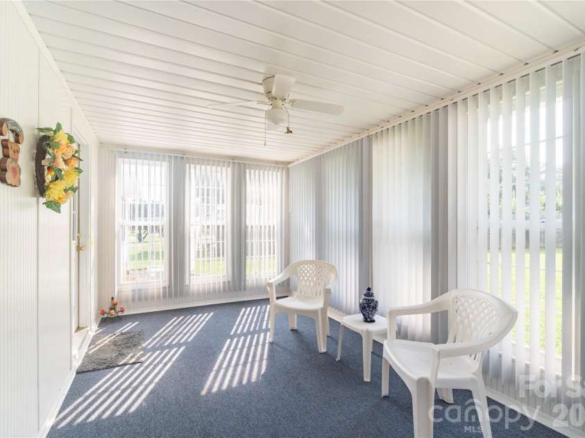 9606 Walkers Ferry Road, Charlotte, NC 28214.  MLS# CAR4409843, YatesRealty ID 42537. 