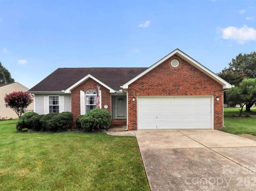 4619 Winterberry Lane, Monroe, NC 28110.  MLS# CAR4409983, YatesRealty ID 42538. 