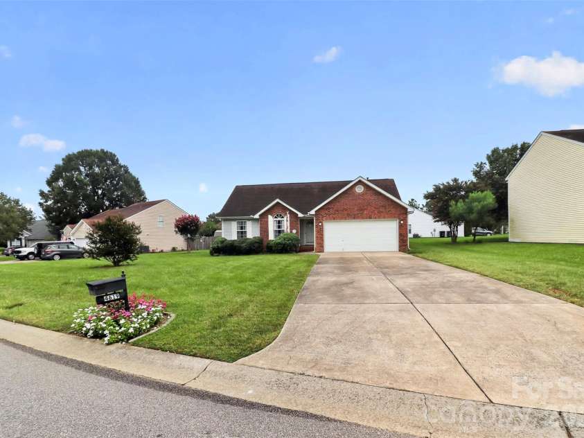 4619 Winterberry Lane, Monroe, NC 28110.  MLS# CAR4409983, YatesRealty ID 42538. 
