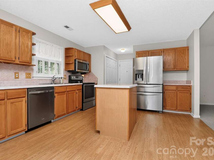 4619 Winterberry Lane, Monroe, NC 28110.  MLS# CAR4409983, YatesRealty ID 42538. 
