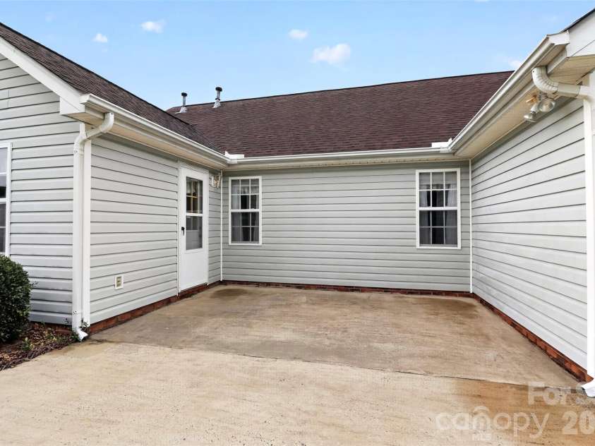 4619 Winterberry Lane, Monroe, NC 28110.  MLS# CAR4409983, YatesRealty ID 42538. 
