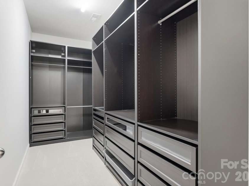 1100 Morning View Drive, Belmont, NC 28012.  MLS# CAR4405133, YatesRealty ID 42539. 