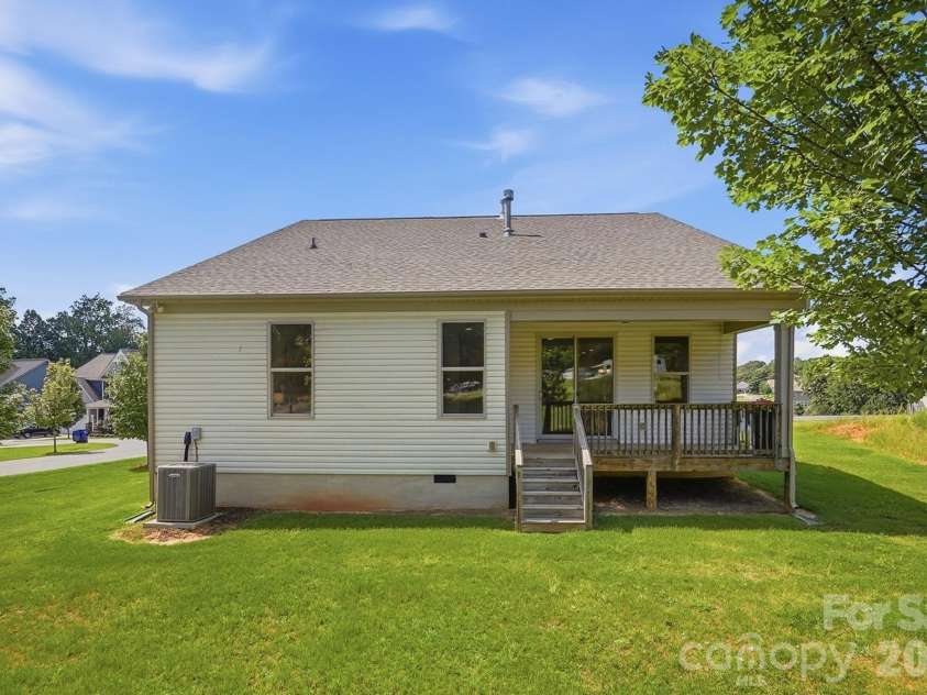 1100 Morning View Drive, Belmont, NC 28012.  MLS# CAR4405133, YatesRealty ID 42539. 