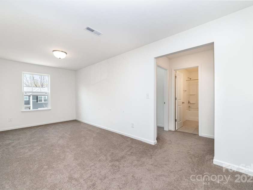 2522 Andes Drive, Statesville, NC 28625.  MLS# CAR4238678, YatesRealty ID 4254. Loft Area