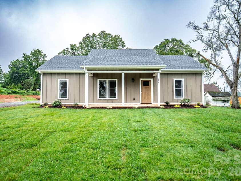 258 Florida Avenue, Spindale, NC 28160.  MLS# CAR4411159, YatesRealty ID 42542. 