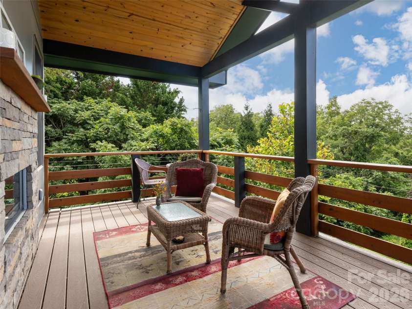 309 Ava Lane, Asheville, NC 28804.  MLS# CAR4406925, YatesRealty ID 42543. 