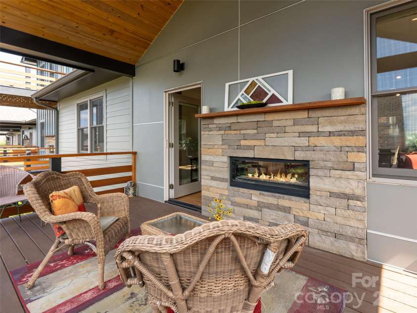 309 Ava Lane, Asheville, NC 28804.  MLS# CAR4406925, YatesRealty ID 42543. 
