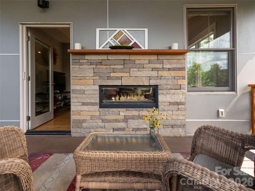 309 Ava Lane, Asheville, NC 28804.  MLS# CAR4406925, YatesRealty ID 42543. 