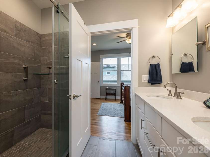 309 Ava Lane, Asheville, NC 28804.  MLS# CAR4406925, YatesRealty ID 42543. 