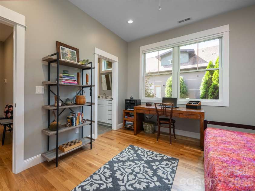 309 Ava Lane, Asheville, NC 28804.  MLS# CAR4406925, YatesRealty ID 42543. 