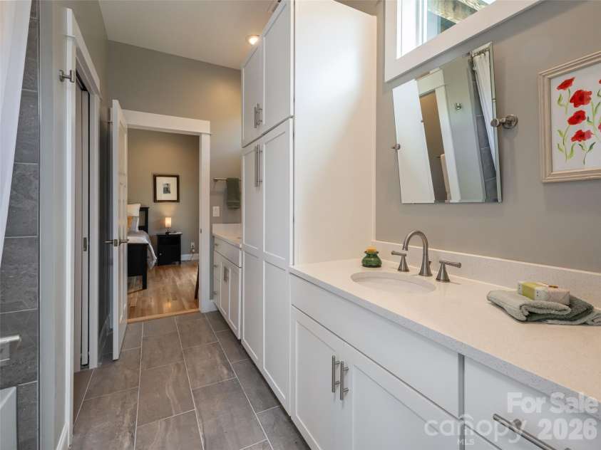 309 Ava Lane, Asheville, NC 28804.  MLS# CAR4406925, YatesRealty ID 42543. 
