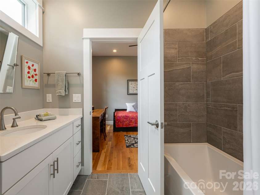 309 Ava Lane, Asheville, NC 28804.  MLS# CAR4406925, YatesRealty ID 42543. 