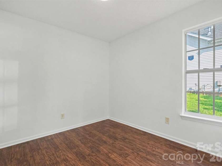 1910 Olsen Lane, Charlotte, NC 28213.  MLS# CAR4402471, YatesRealty ID 42545. 