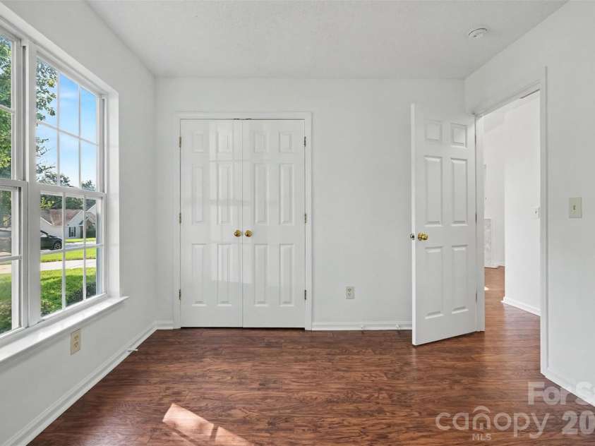 1910 Olsen Lane, Charlotte, NC 28213.  MLS# CAR4402471, YatesRealty ID 42545. 
