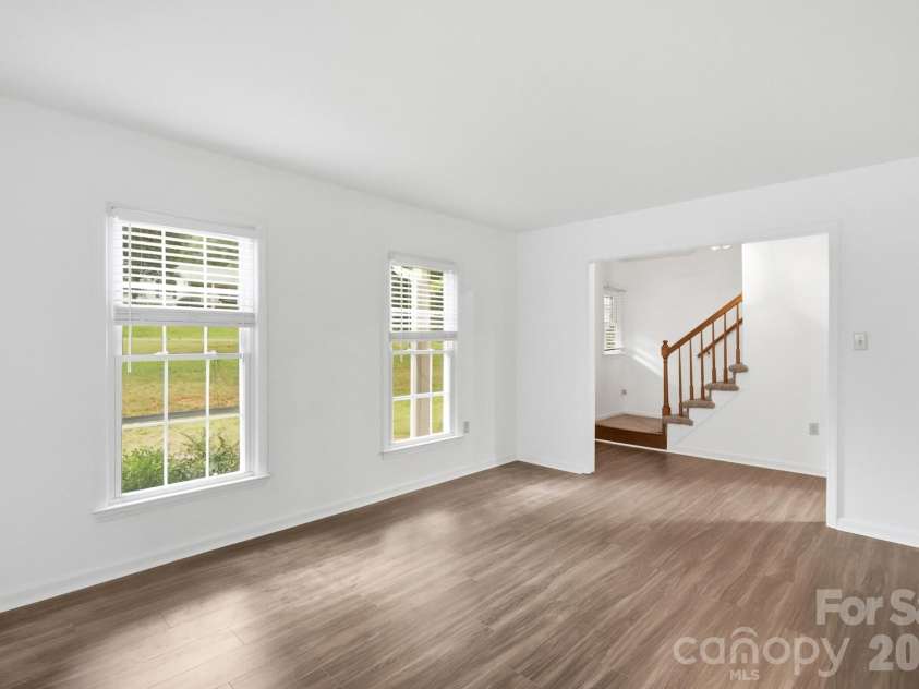 10211 Meadow Hollow Drive, Charlotte, NC 28227.  MLS# CAR4410813, YatesRealty ID 42548. 