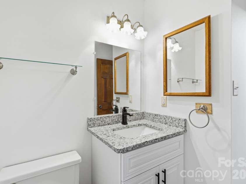 10211 Meadow Hollow Drive, Charlotte, NC 28227.  MLS# CAR4410813, YatesRealty ID 42548. 