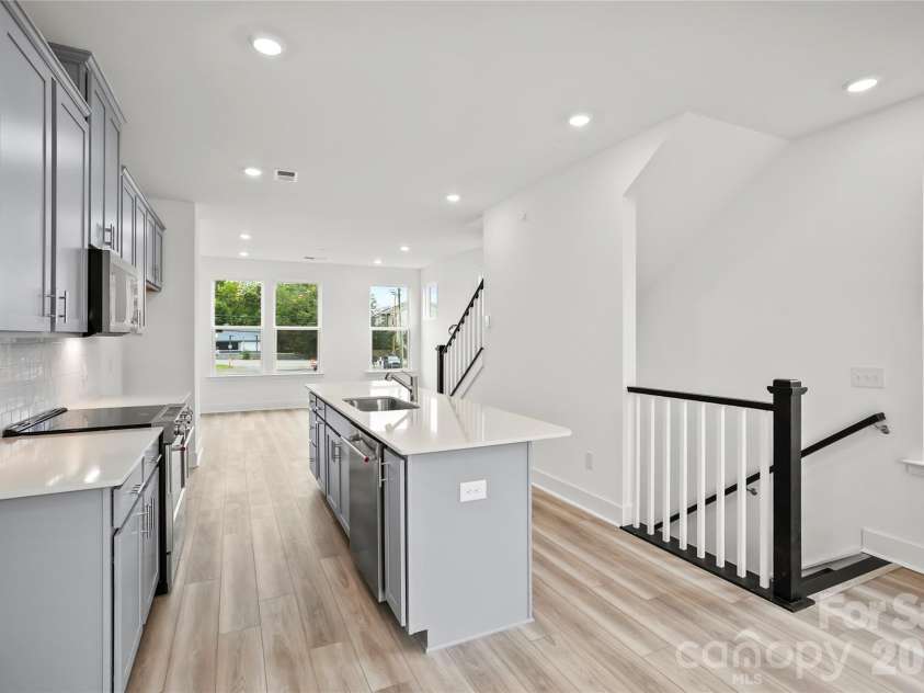 1017 Revival Row, Charlotte, NC 28208.  MLS# CAR4412932, YatesRealty ID 42549. 