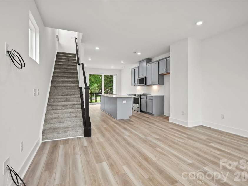 1017 Revival Row, Charlotte, NC 28208.  MLS# CAR4412932, YatesRealty ID 42549. 
