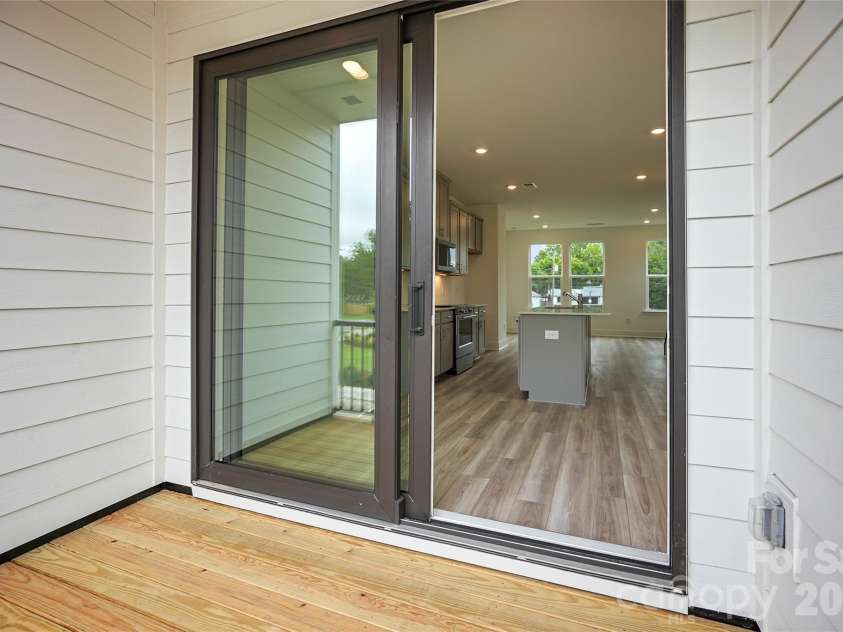 1017 Revival Row, Charlotte, NC 28208.  MLS# CAR4412932, YatesRealty ID 42549. 