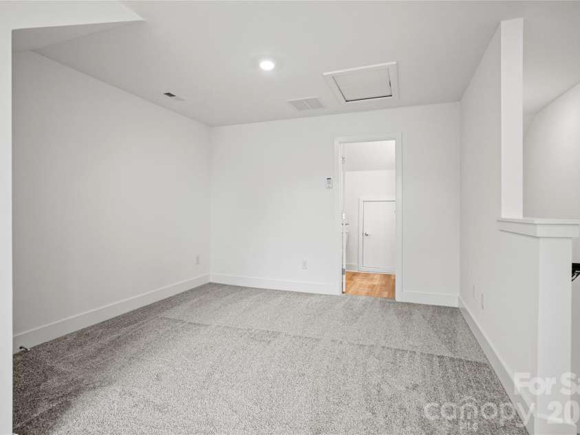 1017 Revival Row, Charlotte, NC 28208.  MLS# CAR4412932, YatesRealty ID 42549. 