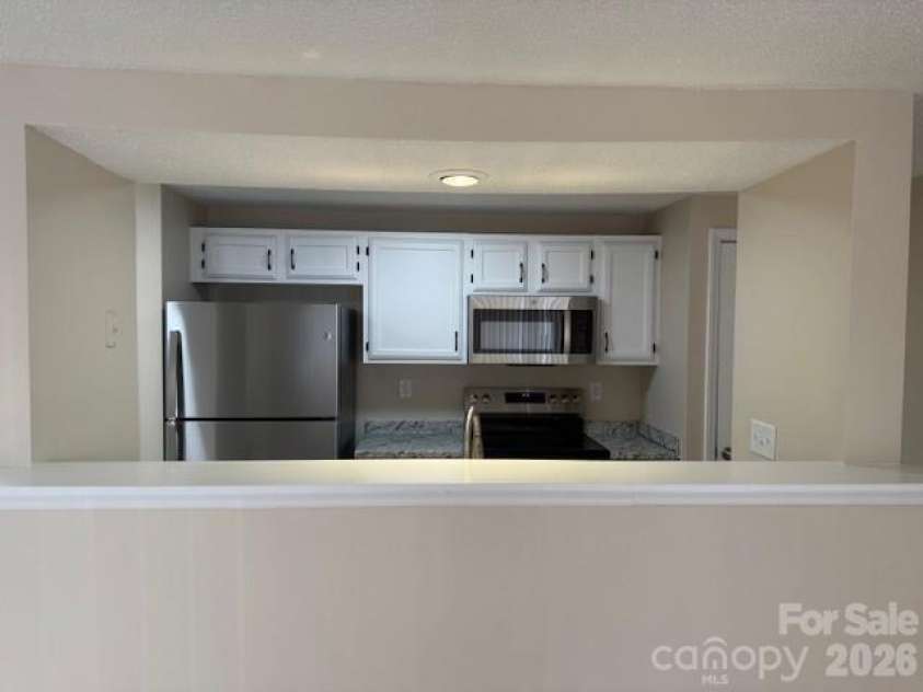 1610 Arlyn Circle, Charlotte, NC 28213.  MLS# CAR4357031, YatesRealty ID 4255. 