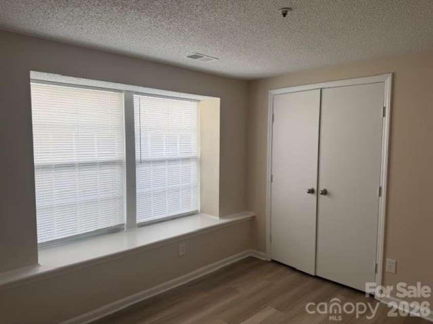 1610 Arlyn Circle, Charlotte, NC 28213.  MLS# CAR4357031, YatesRealty ID 4255. 