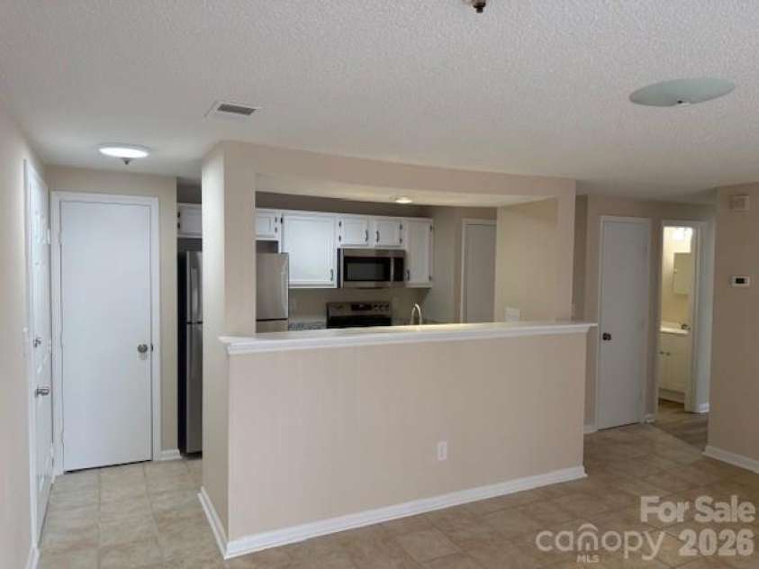 1610 Arlyn Circle, Charlotte, NC 28213.  MLS# CAR4357031, YatesRealty ID 4255. 