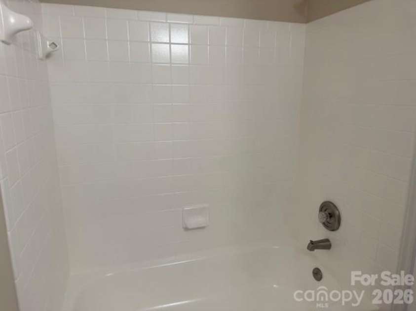 1610 Arlyn Circle, Charlotte, NC 28213.  MLS# CAR4357031, YatesRealty ID 4255. 