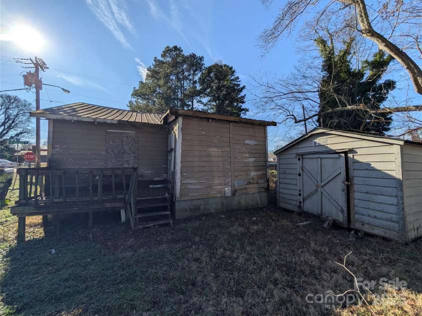 310 Floyd Baker Boulevard, Gaffney, SC 29341.  MLS# CAR4334097, YatesRealty ID 4255. 