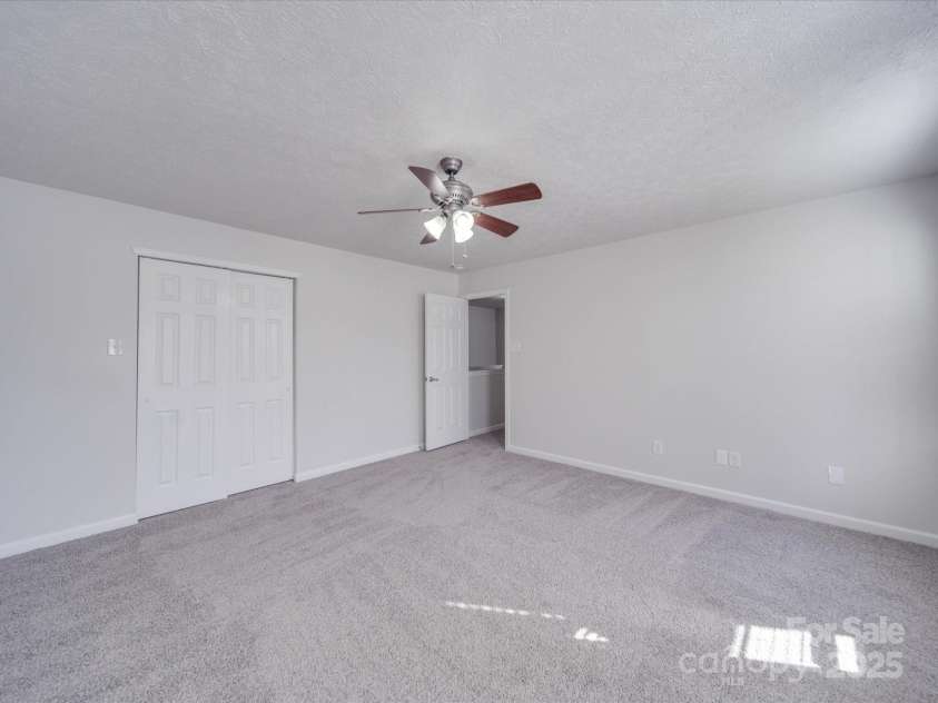 5670 Hammermill Drive, Harrisburg, NC 28075.  MLS# CAR4240141, YatesRealty ID 4255. 