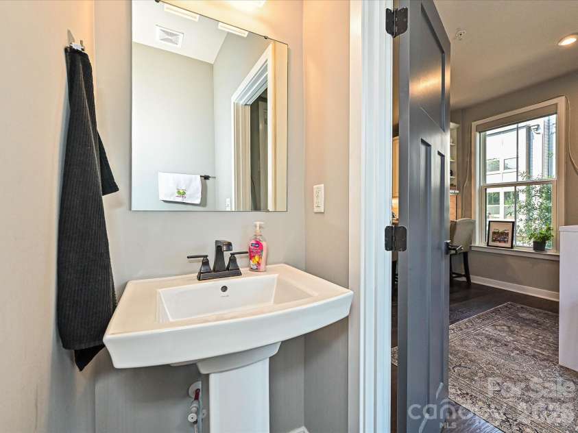 143 Music Hall Way, Charlotte, NC 28203.  MLS# CAR4412588, YatesRealty ID 42552. 