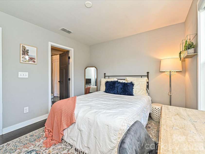 143 Music Hall Way, Charlotte, NC 28203.  MLS# CAR4412588, YatesRealty ID 42552. 