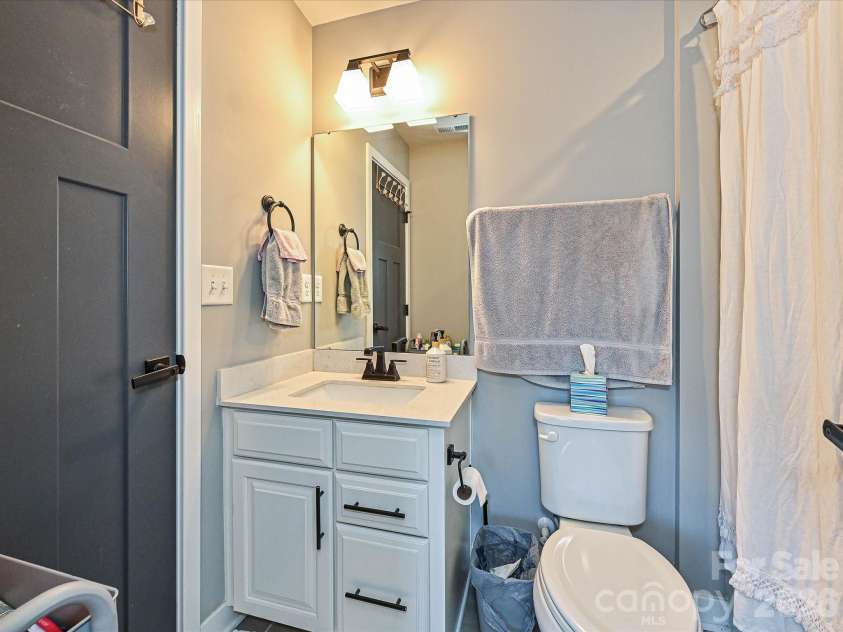 143 Music Hall Way, Charlotte, NC 28203.  MLS# CAR4412588, YatesRealty ID 42552. 