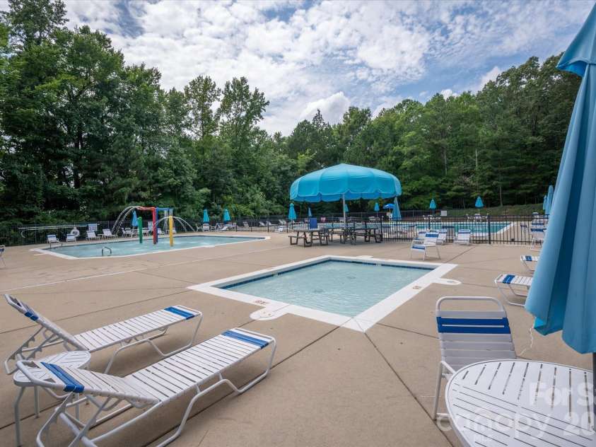 4134 Oakton Ridge Court, Matthews, NC 28105.  MLS# CAR4391790, YatesRealty ID 42553. Three Community Pools